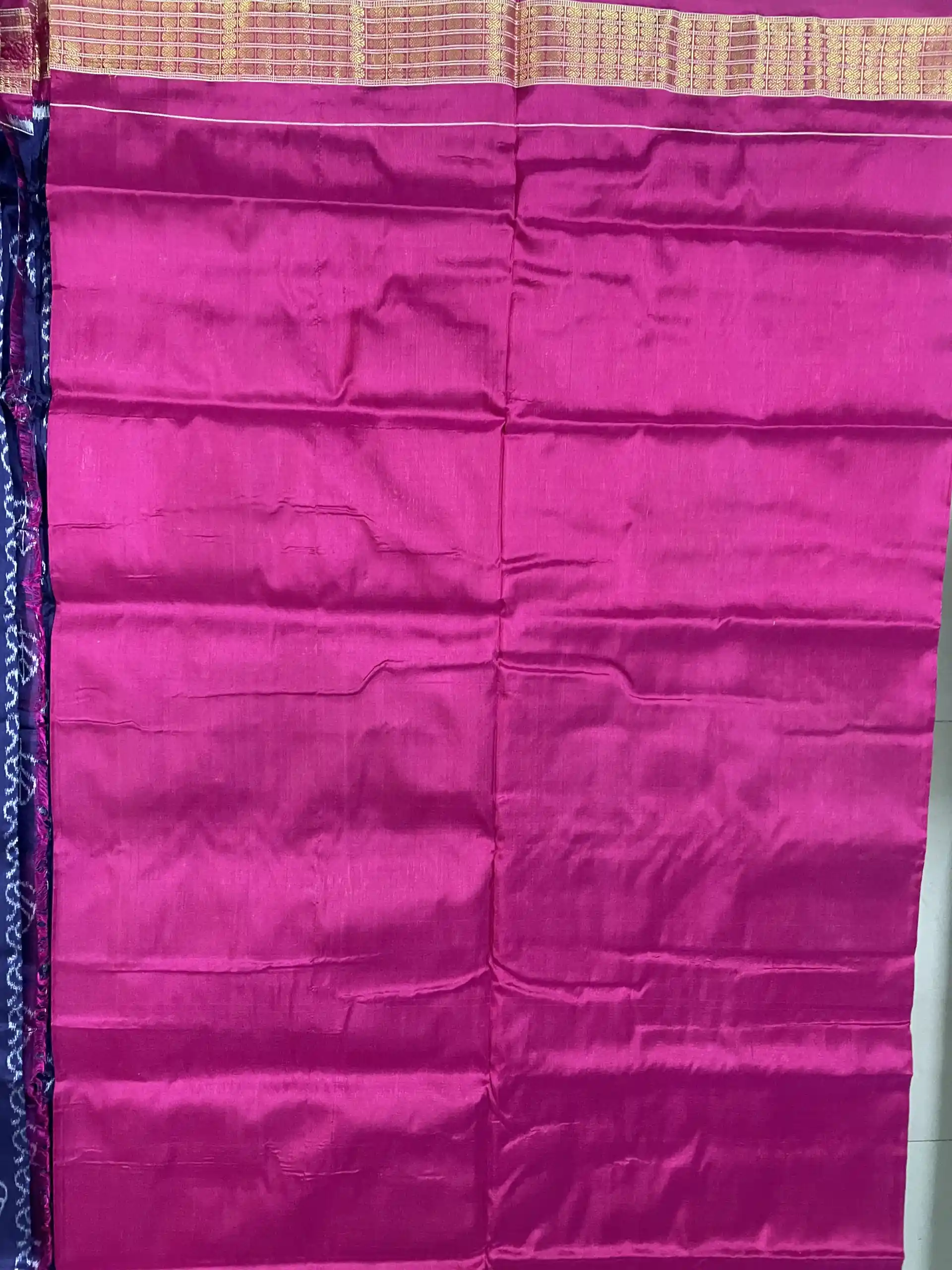 Plain magenta blouse piece to go well with the leave design